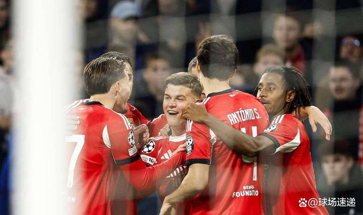 关键时刻阿贾克斯备战欧联,扳平良机细节曝光,震撼外界,团队化学反应显著 关键时刻阿贾克斯备战欧联,扳平良机细节曝光,震撼外界,团队化学反应显著