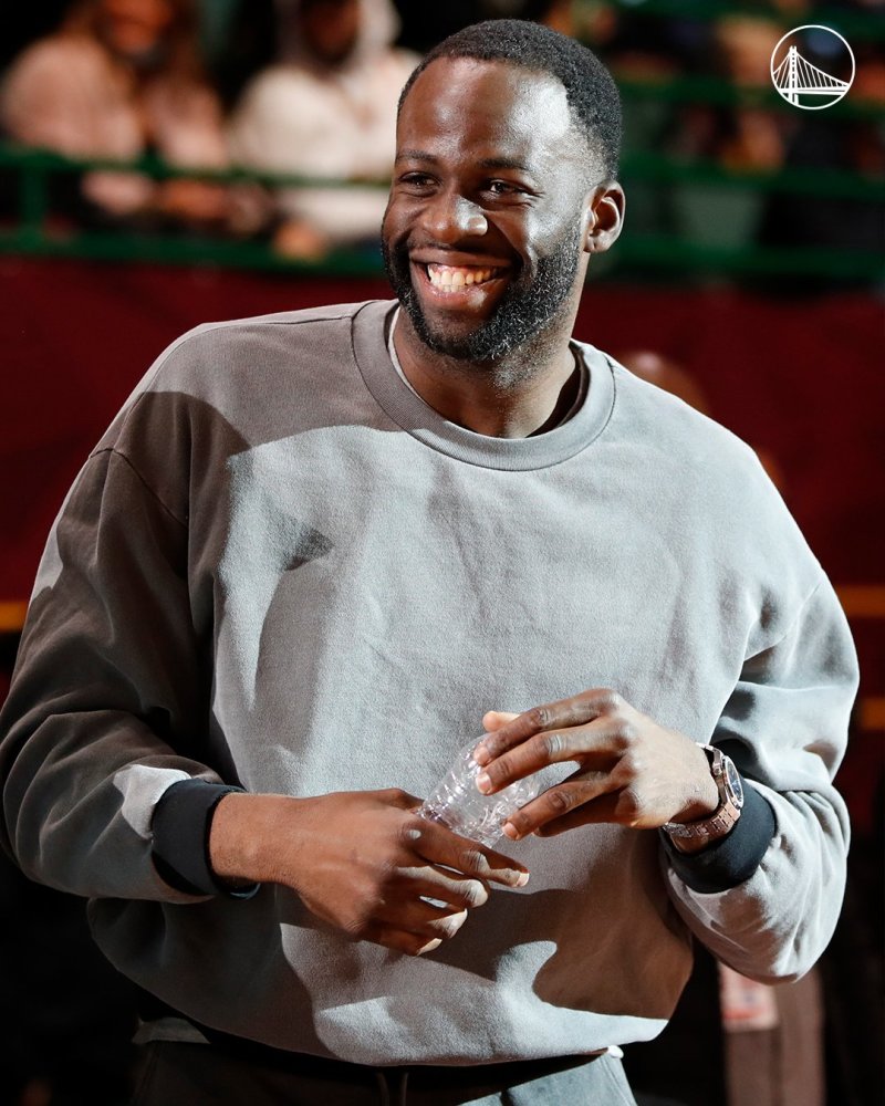 印第安纳步行者训练开放日，国际比赛日官宣签约引欢呼，全明星赛在即，赛程密集仍需轮换