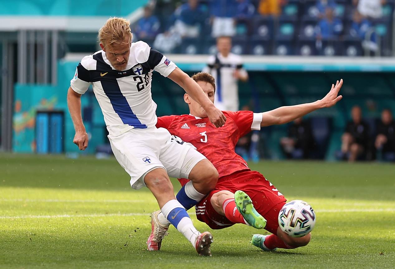 今晚费耶诺德调整名单以备荷甲；伤情更新环节打磨；质疑声仍在；控场能力受关注的简单介绍